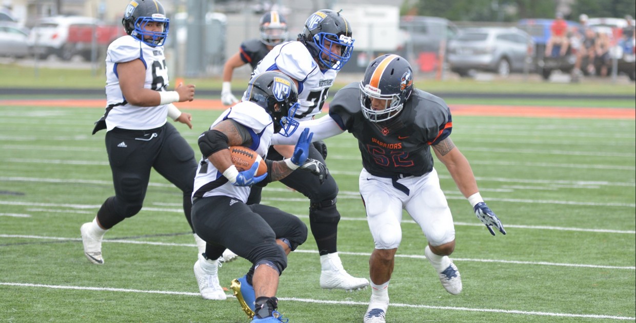 Edwards Provides Big Plays as (RV) Midland Defeats Dordt to Remain Undefeated