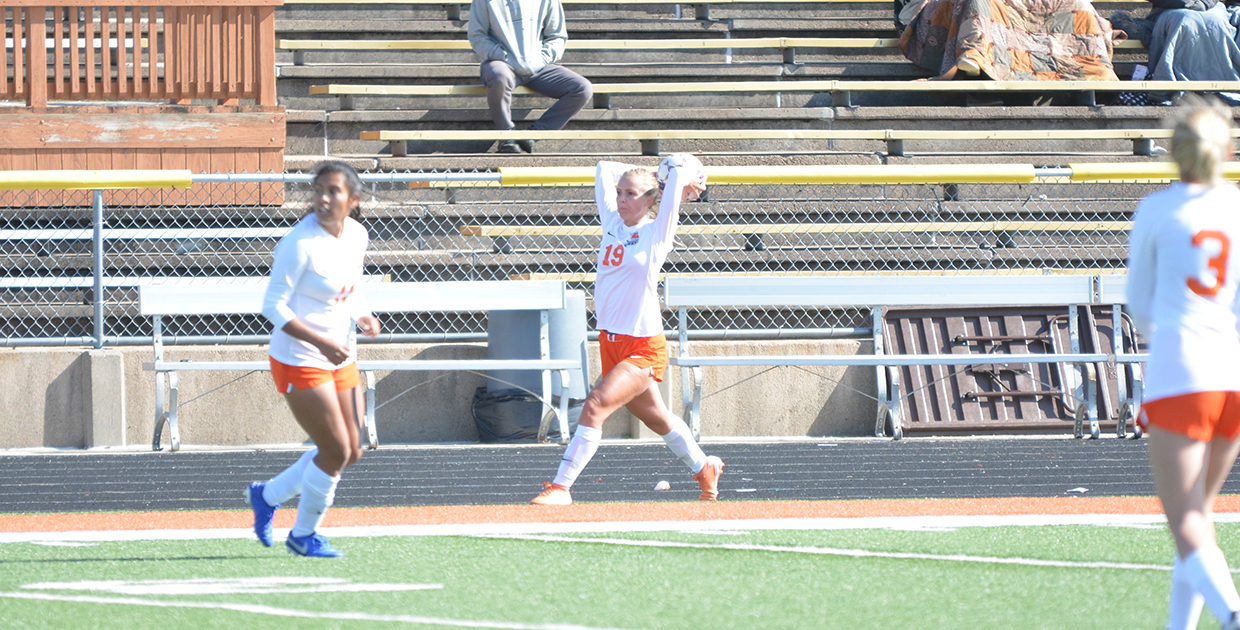 No. 20 Lady Warriors Extend Streak to Seven with Win over Presentation