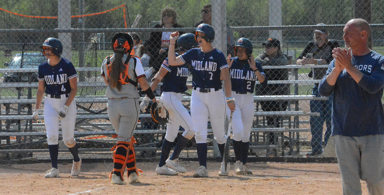 No. 25 Warriors Stave Off Elimination; Reach GPAC Tournament Championship