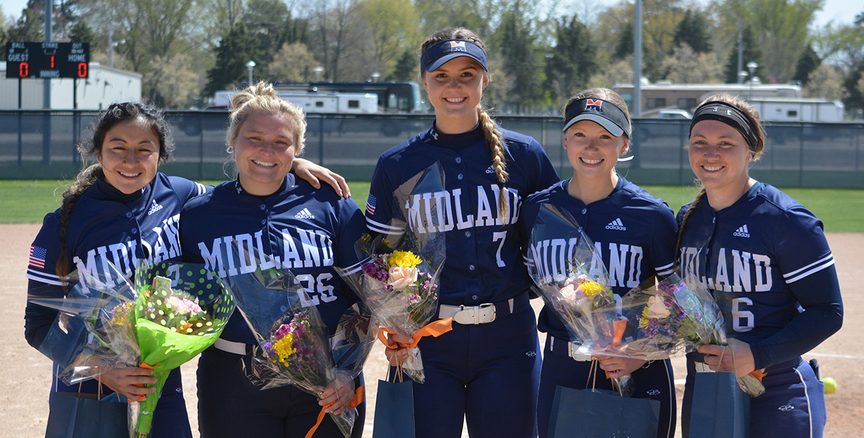 Warriors Sweep Chargers on Senior Day
