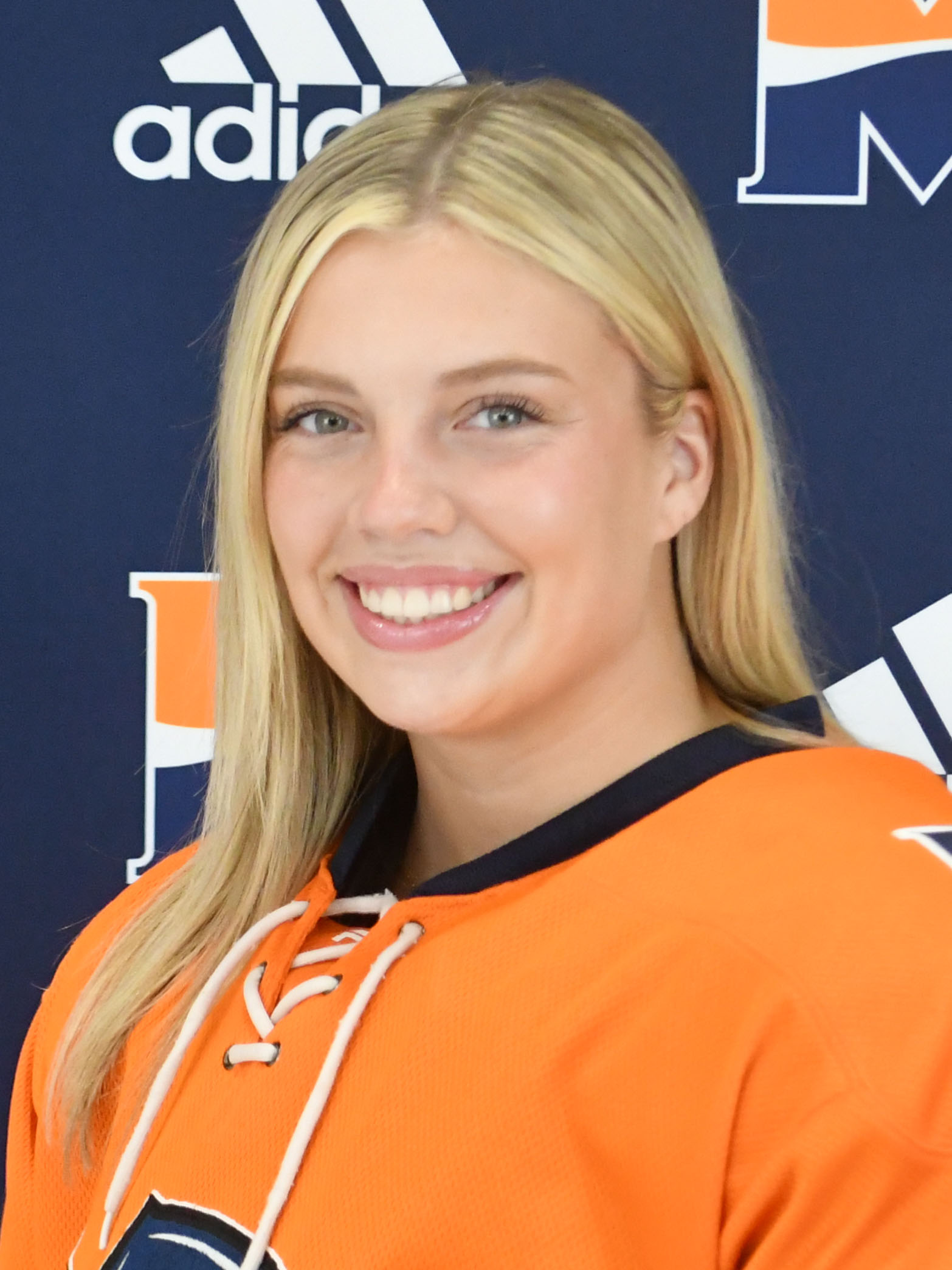 Taylor Bell, Women's Hockey