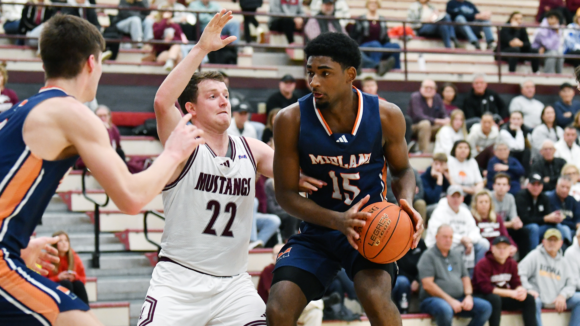 Warriors Fall to Dordt After Second-Half Surge