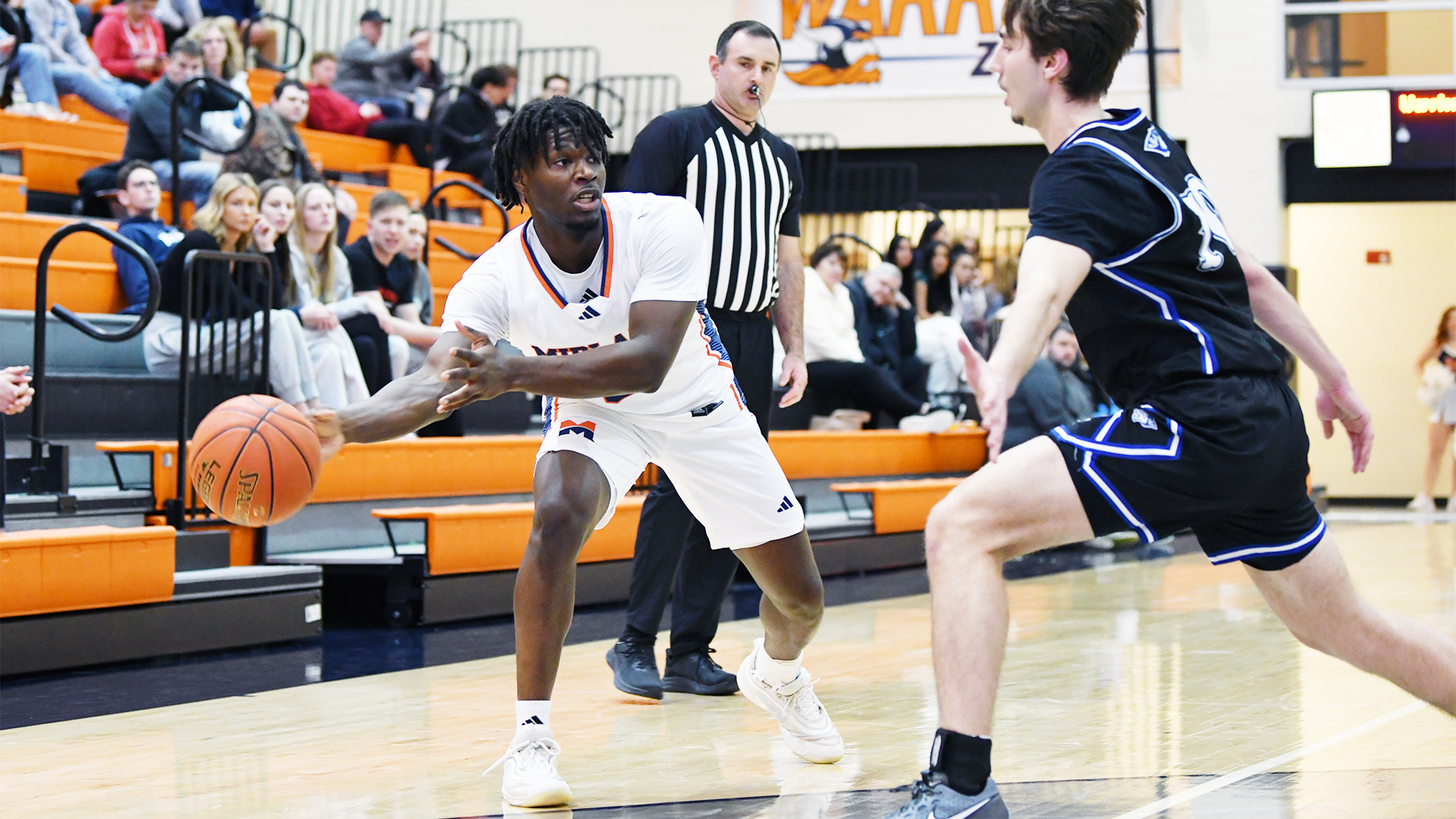 Warriors Fall to Dakota Wesleyan in Second-Half Battle