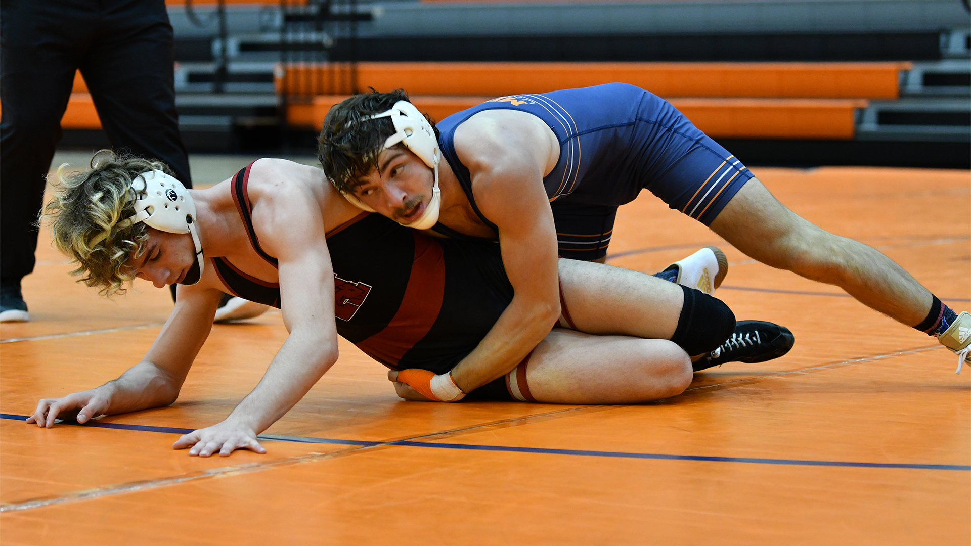 Midland Wrestlers Gain Valuable Mat Time at MVC Open