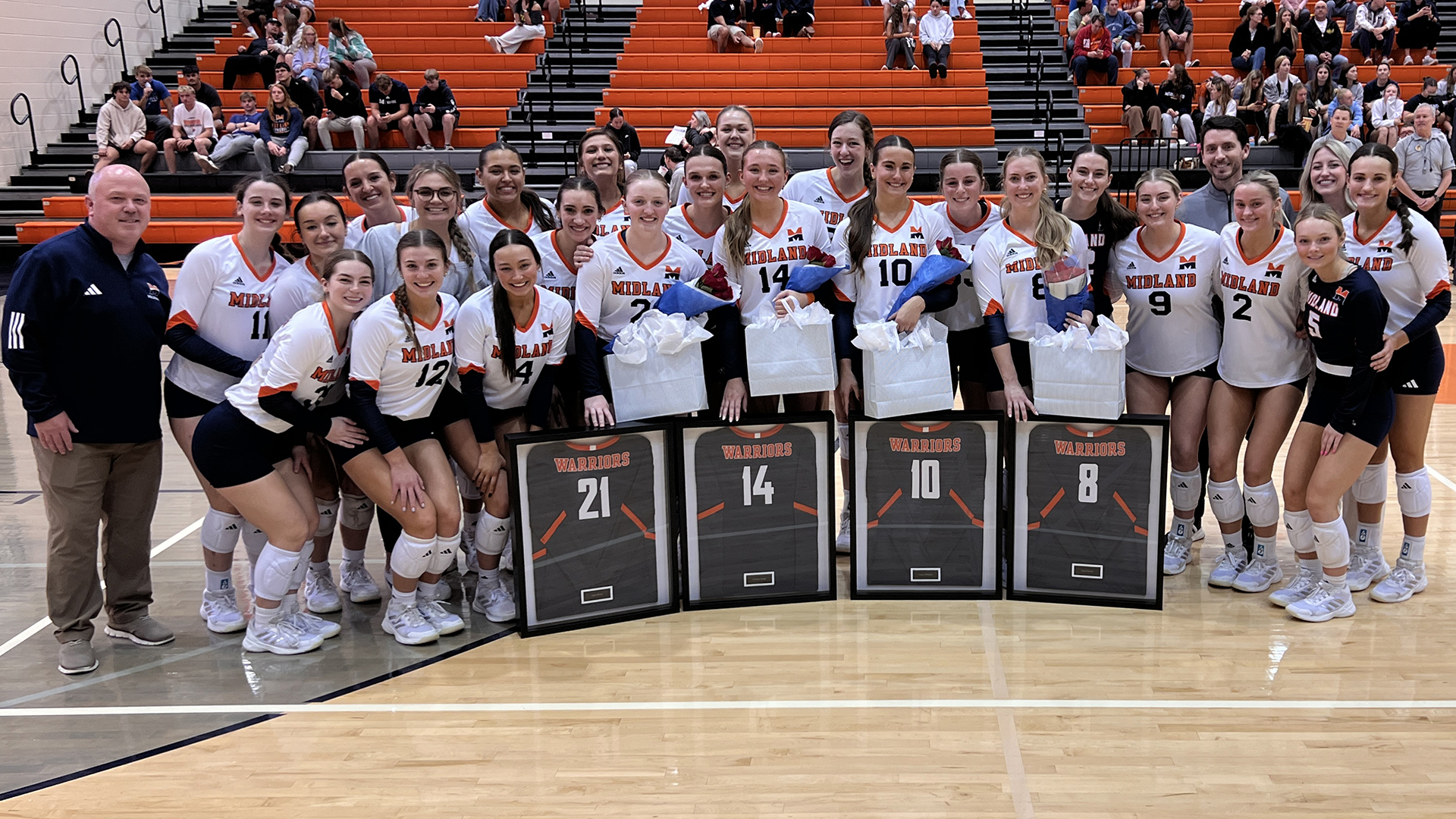 No. 19 Warriors Finish Regular Season with Reverse Sweep Win